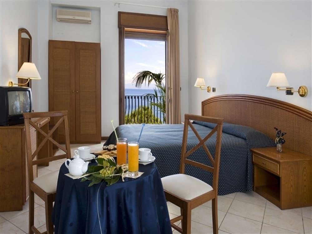 Hotel Riviera Lido Milazzo Exterior foto